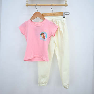 Conjunto Sudadera y Camiseta Estampada de Capibara