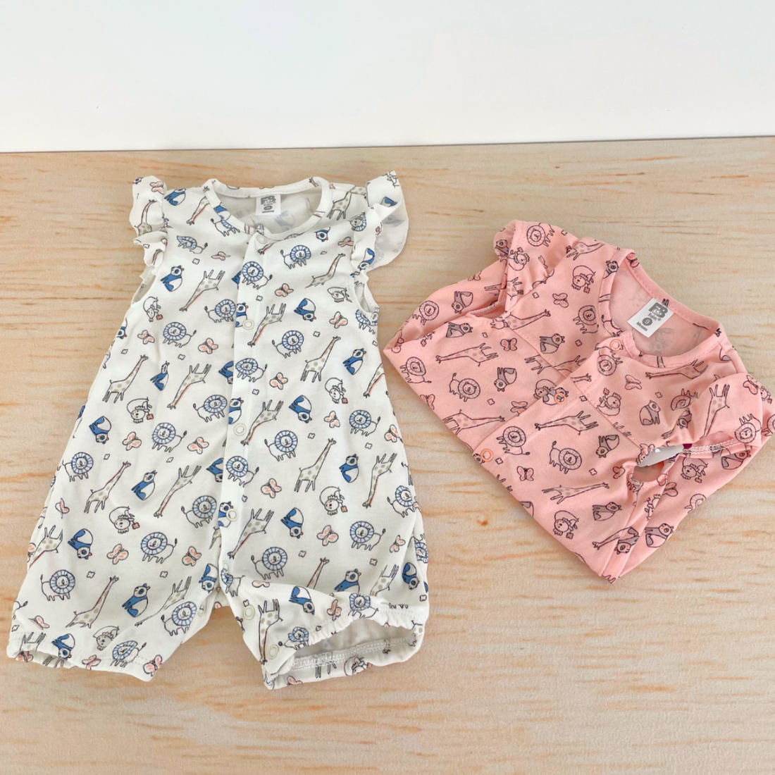 Dúo de Mamelucos para Bebé con Estampado de Animalitos