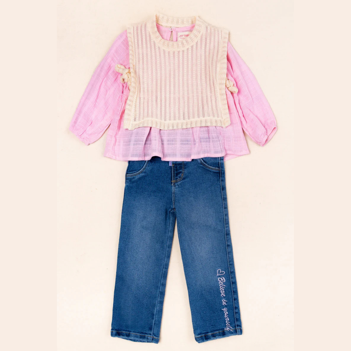 Conjunto Blusa Manga larga + Chaleco Tejido + Jean