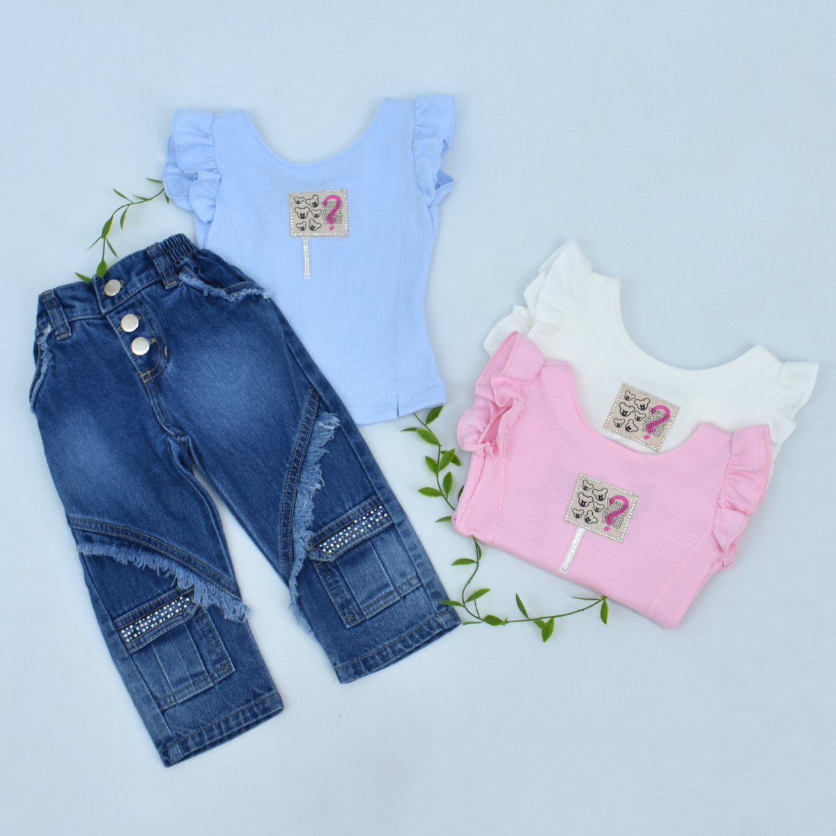 Conjunto de Jean en Denim y Blusa con Aplique
