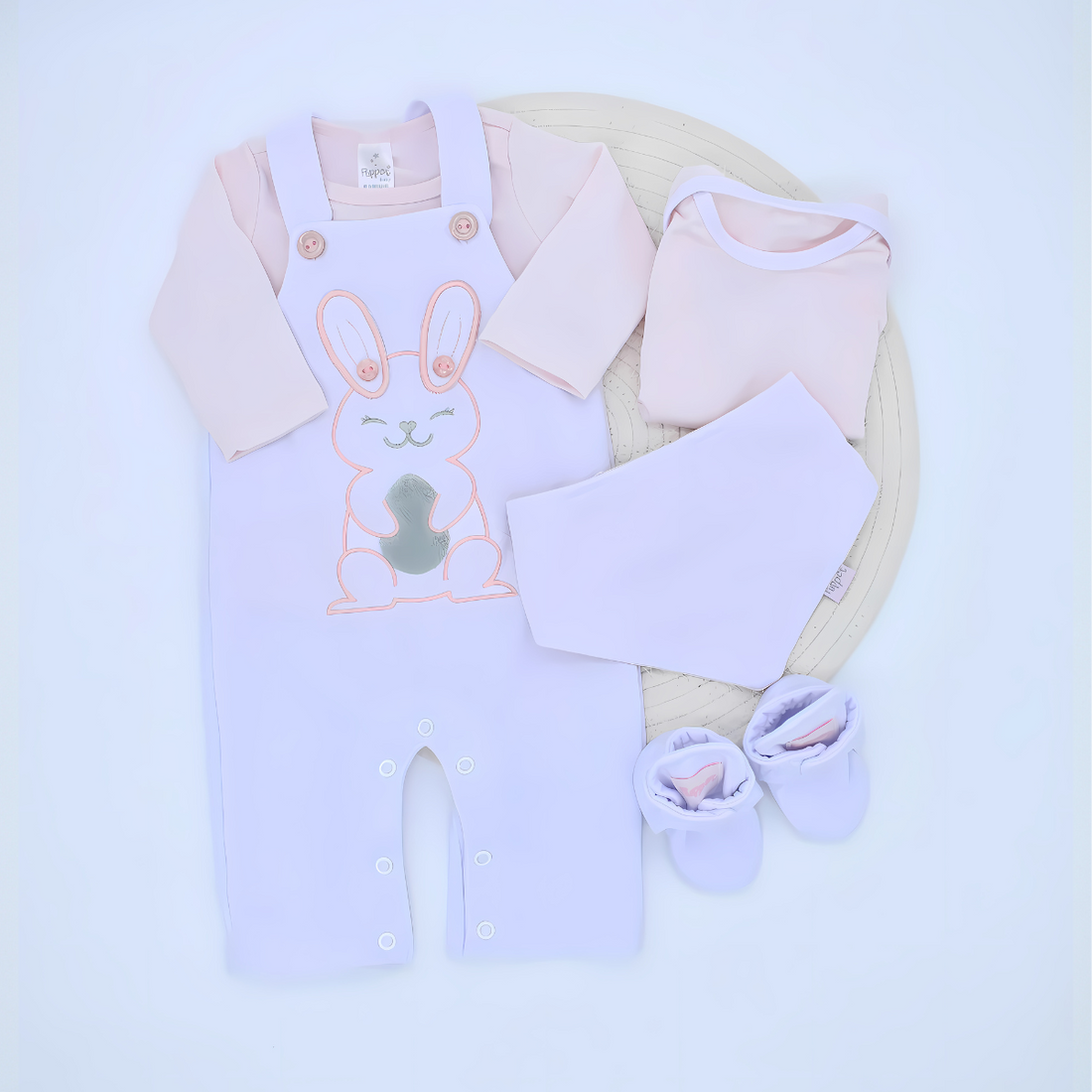 Set de Primer día con Bordado de Conejita x8 Piezas