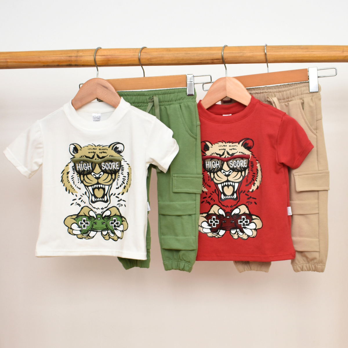 Conjunto Bebé con Sudadera Jogger y Camiseta Tigre