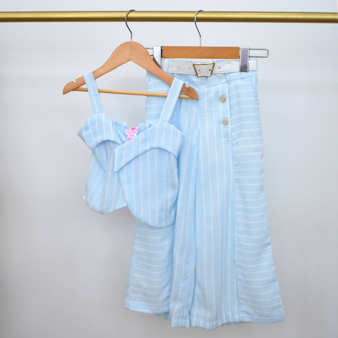 Conjunto de Blusa y Pantalón con Rayas