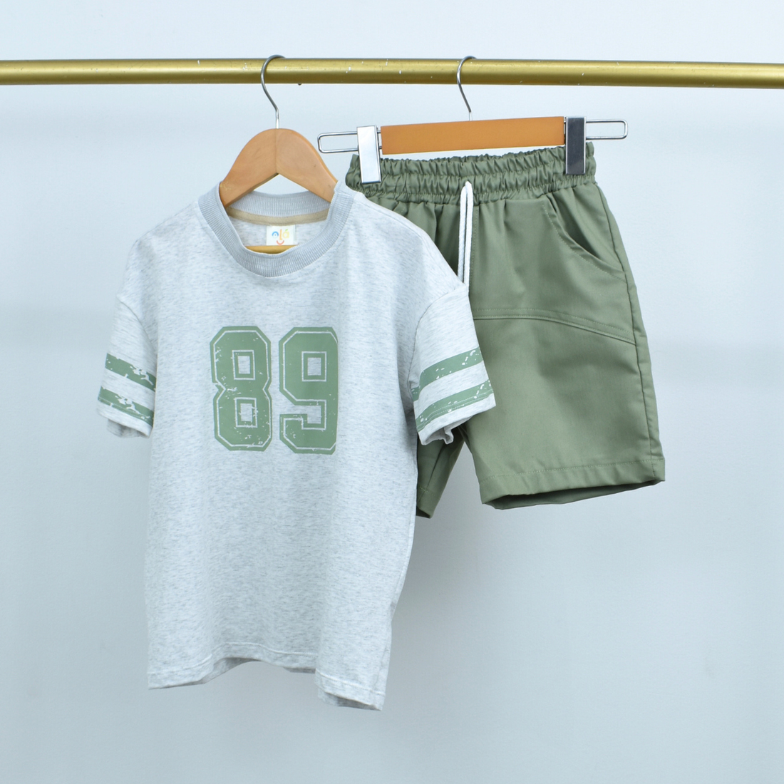Conjunto de Niño con Bermuda y Camiseta Oversize
