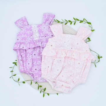 Asoleador Floral con Detalles de Encaje