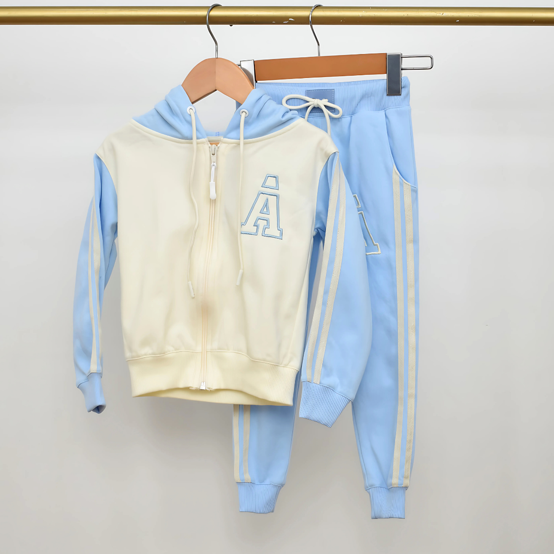 Conjunto Sudadera Deportiva Bordado A