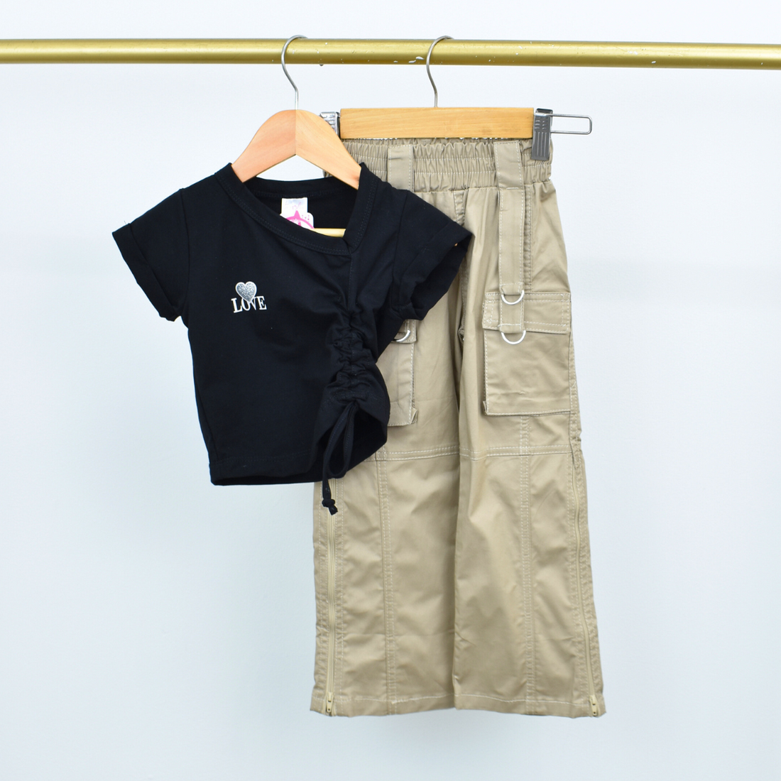Conjunto Pantalón Cargo y Blusa