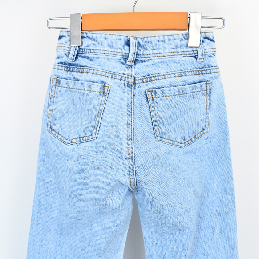Jean en Denim Desgastado