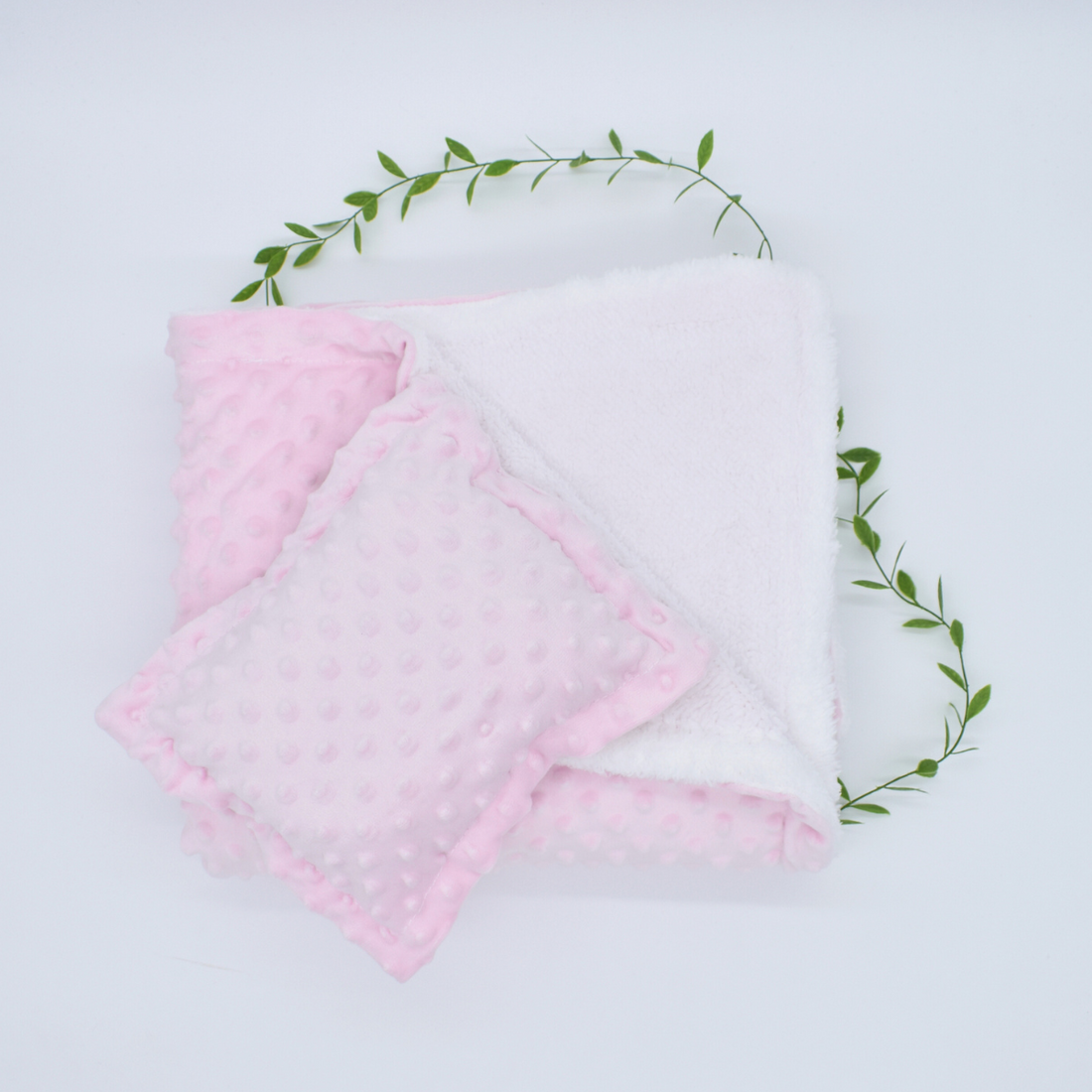 Cobija Rollo Tipo Minky con Almohada – Suavidad y Confort en Cada Sueño