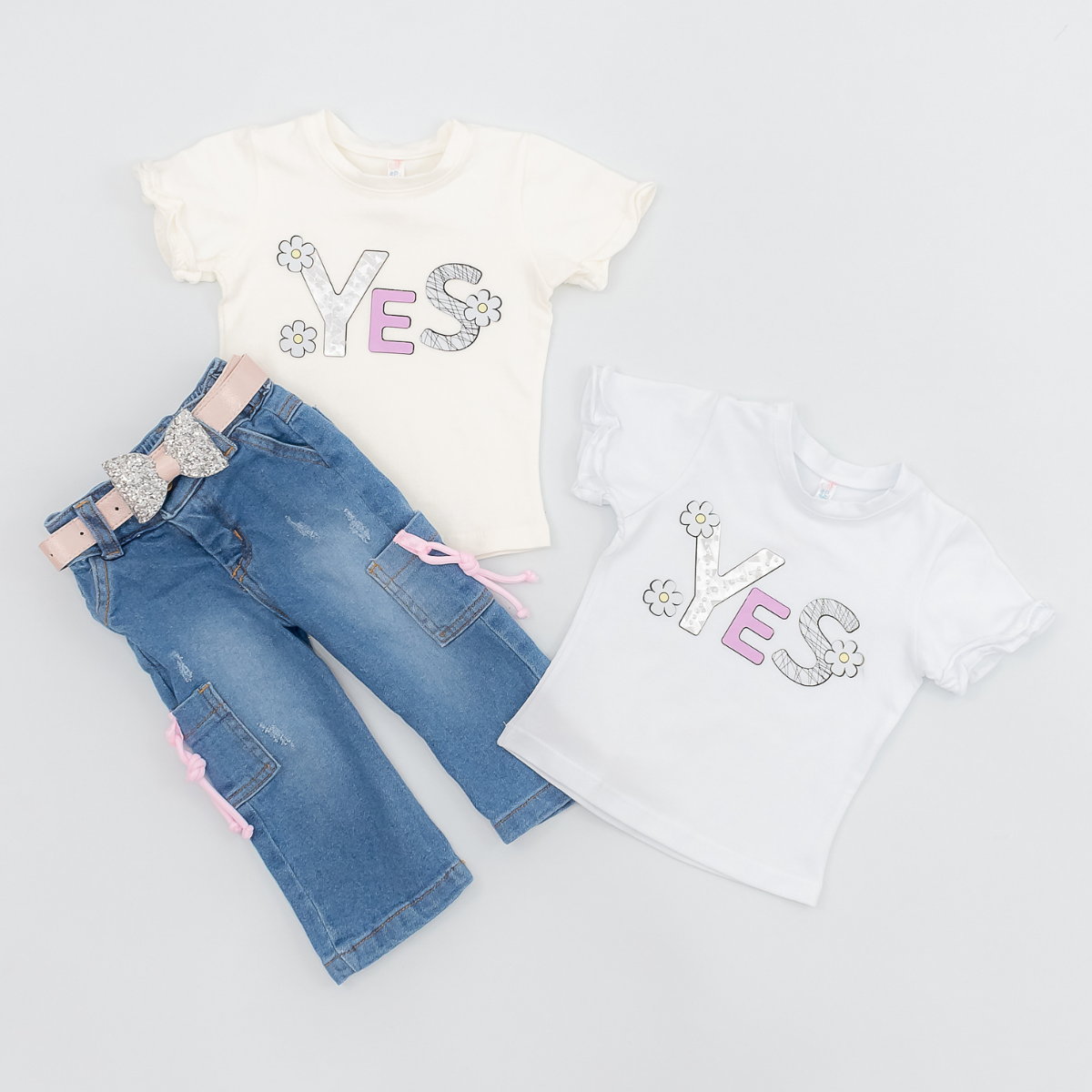 Conjunto para Bebé Niña Camiseta “YES” + Jean Cargo