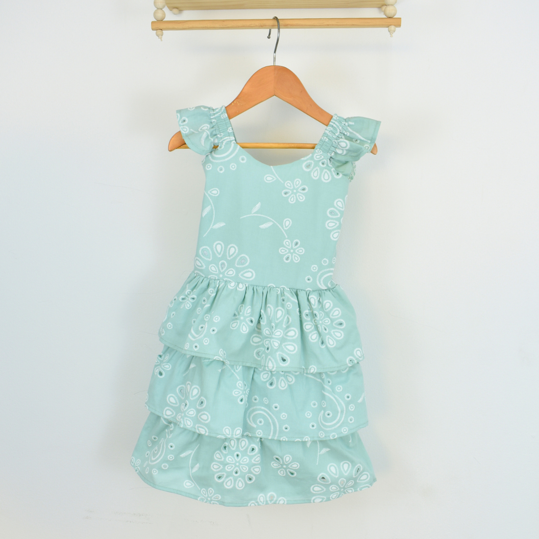 Vestido con Boleros en Tela Hoja Rota