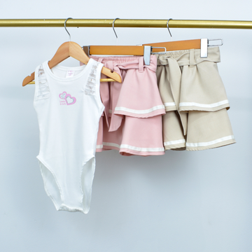 Conjunto de Body con Aplique y Falda con Boleros